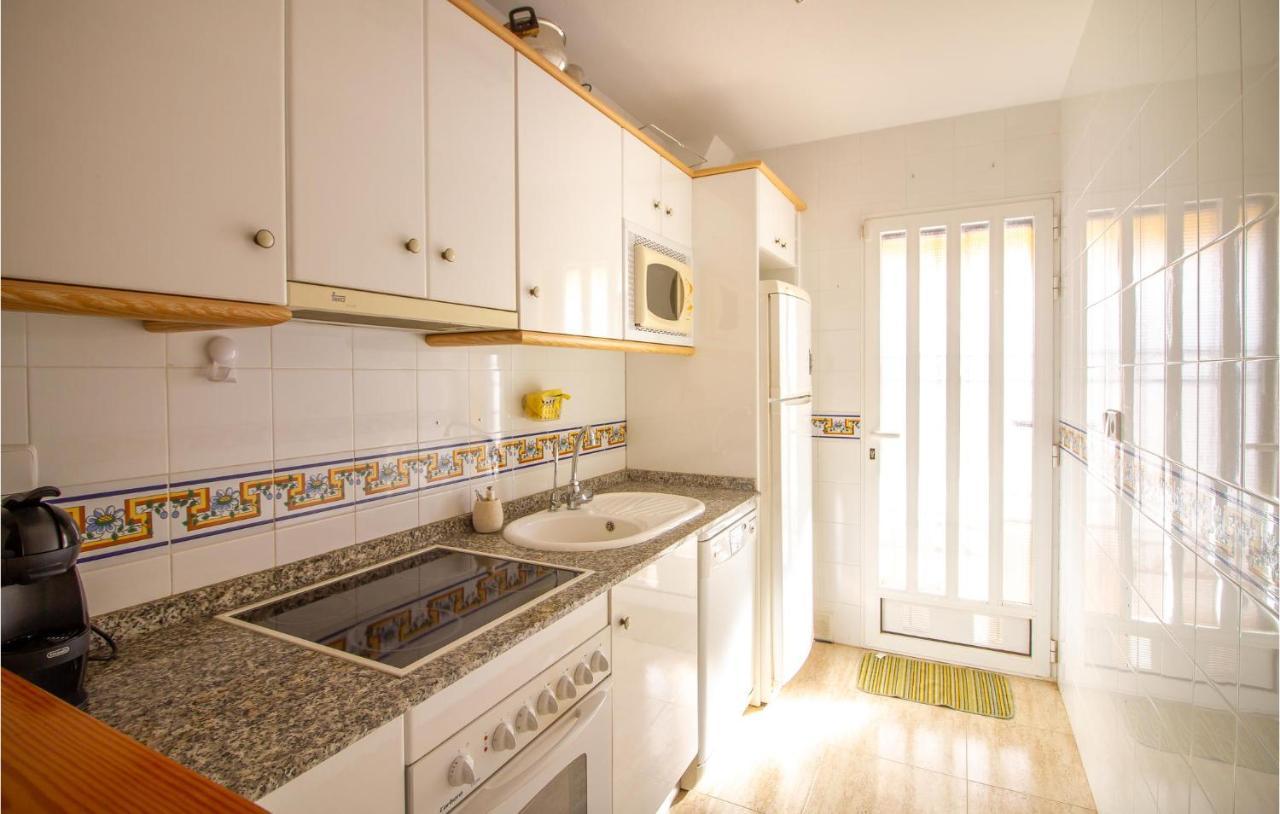 4 Bedroom Cozy Home In Pilar De La Horadada Exterior foto
